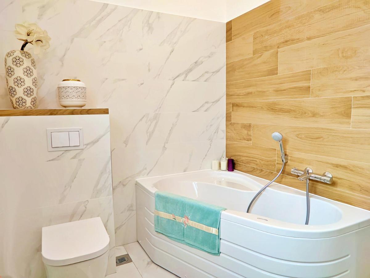 Luxury Sunrise Jacuzzi Apts, 50 M From The Beach Kali Exterior photo