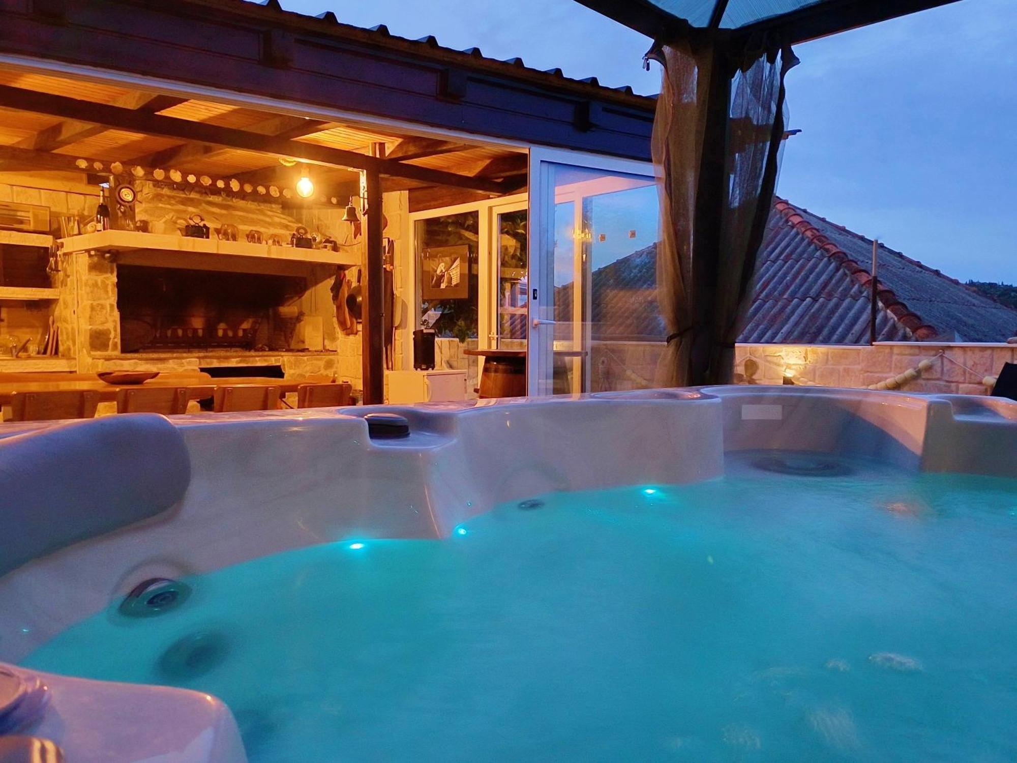 Luxury Sunrise Jacuzzi Apts, 50 M From The Beach Kali Exterior photo