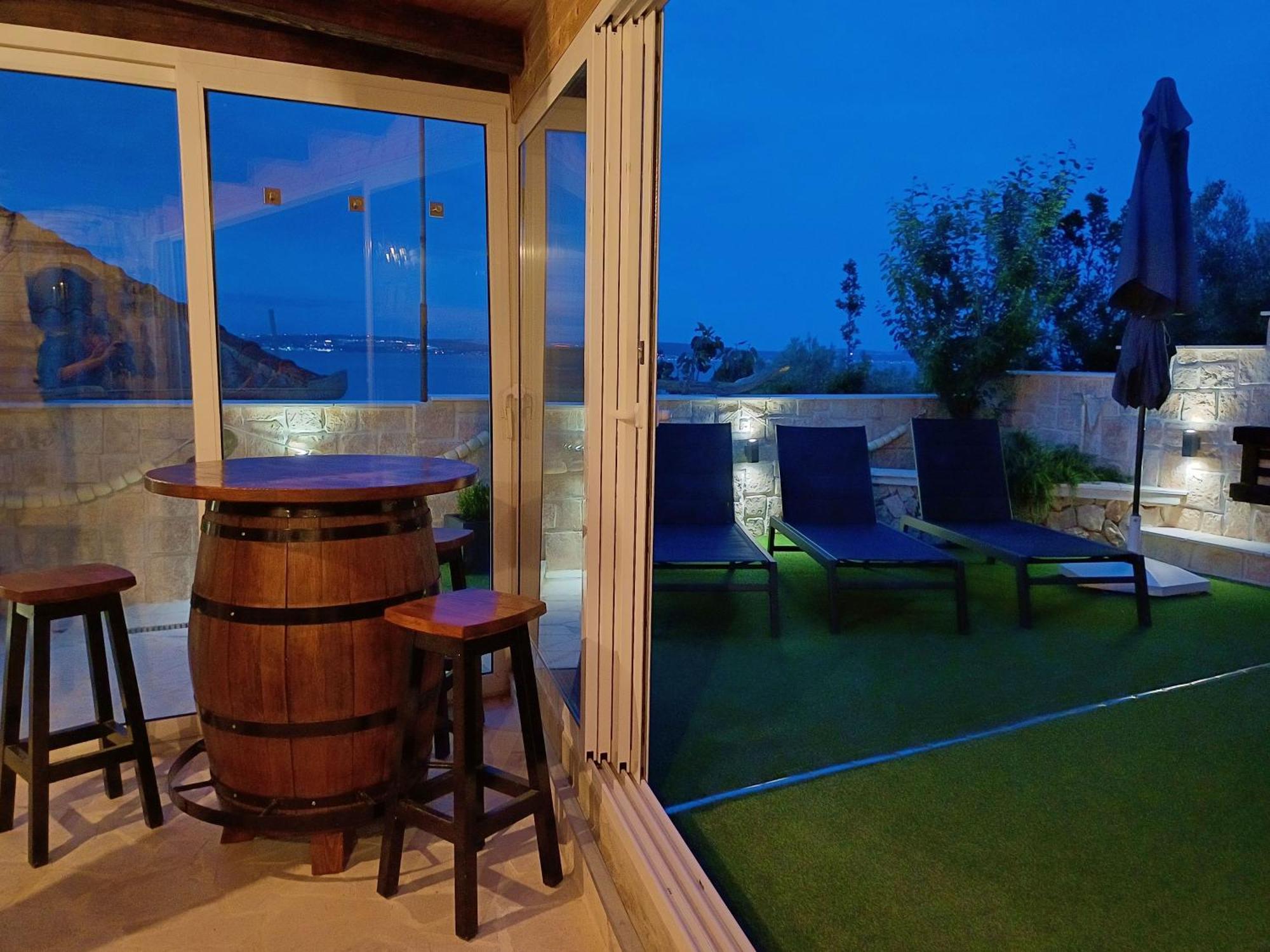 Luxury Sunrise Jacuzzi Apts, 50 M From The Beach Kali Exterior photo